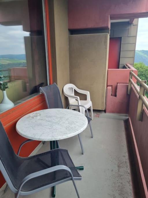 B603, Bezauberndes Appartement Lahnstein Bagian luar foto